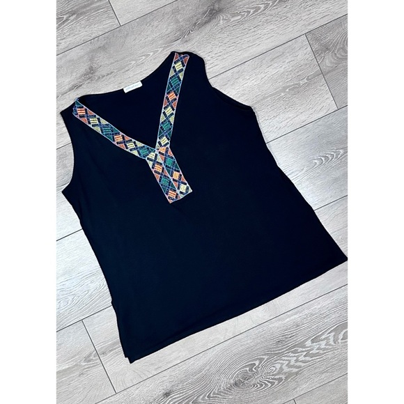 pebble and stone Tops - Pebble & Stone Embroidered Geometric V-Neck Tank Top